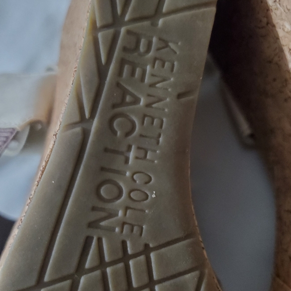 Reaction Kenneth Cole sole less stretchy cork platform wedge sandals heels 9 M - Picture 9 of 15